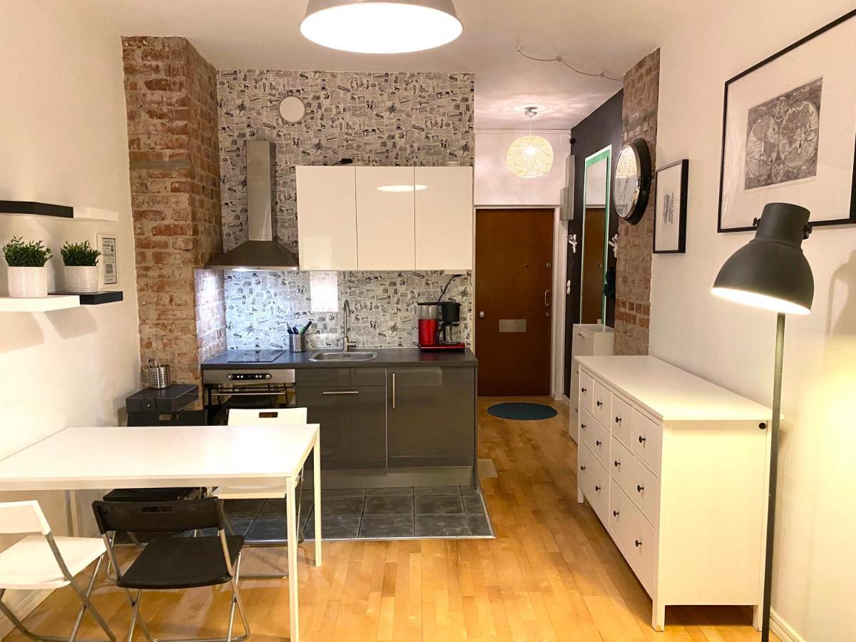 Apartamento Cozy Gem In The Heart Of Design District Helsinki Exterior foto
